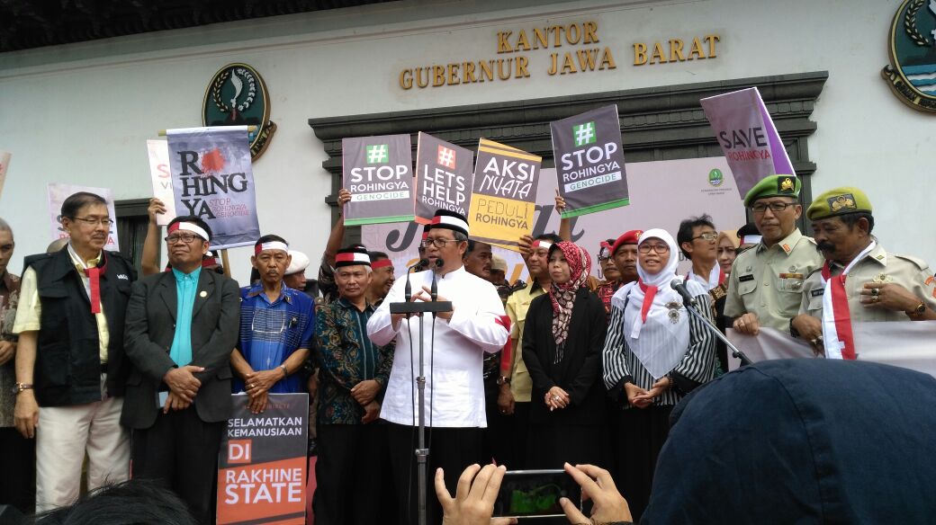 Aher Pimpin Shalat Jumat Jabar Peduli Rohingya