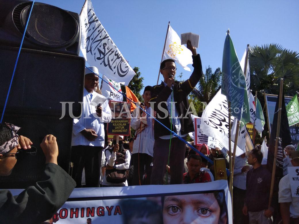 Aliansi Umat Islam Peduli Rohingya Desak Negara-negara Muslim Kirim Tentara ke Myanmar