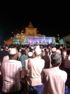 Ribuan Warga Madura Penuhi Alun-Alun Sumenep Hadiri Malam Doa Untuk Rohingya