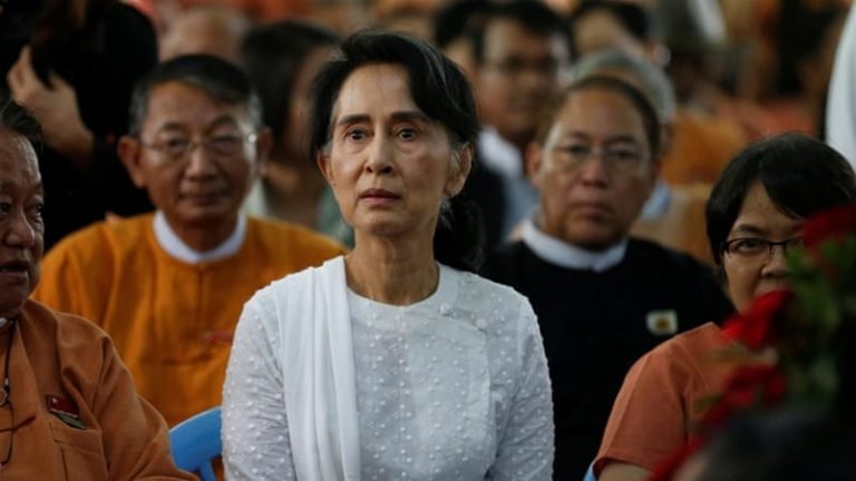 Hadiah Nobel Perdamaian Aung San Suu Kyi Terancam Dicopot