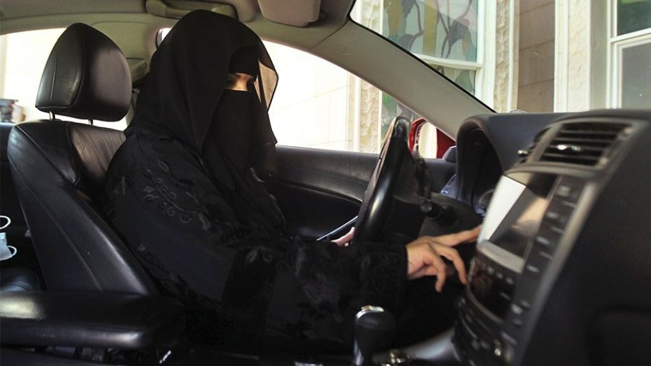 Pertama dalam Sejarah, Kerajaan Arab Saudi akan Izinkan Wanita Mengemudi