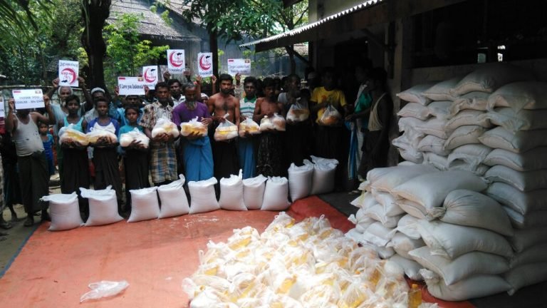 Me-Dan Forum Distributes the Sixth Wave Assistance for Rohingya Refugees in Sittwe