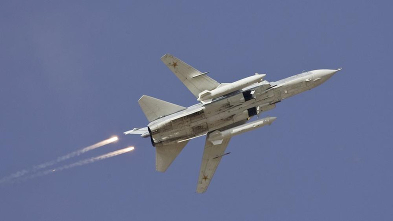 Jet Tempur Rusia Jungkir Balik di Pangkalan Udara Assad, Pilot dan Kru Tewas
