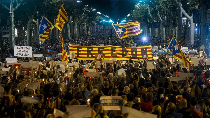 Spanyol Selangkah Lagi Tangguhkan Otonomi Catalan