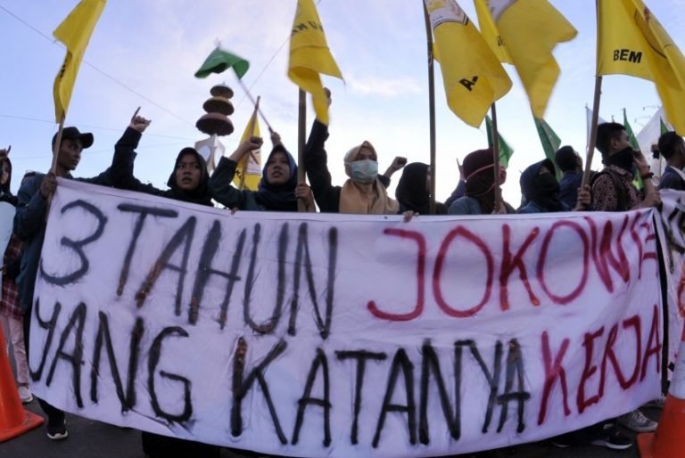 BEM SI Gelar Sidang Rakyat 3 Tahun Pemerintahan Jokowi,  13 Mahasiswa Ditangkap