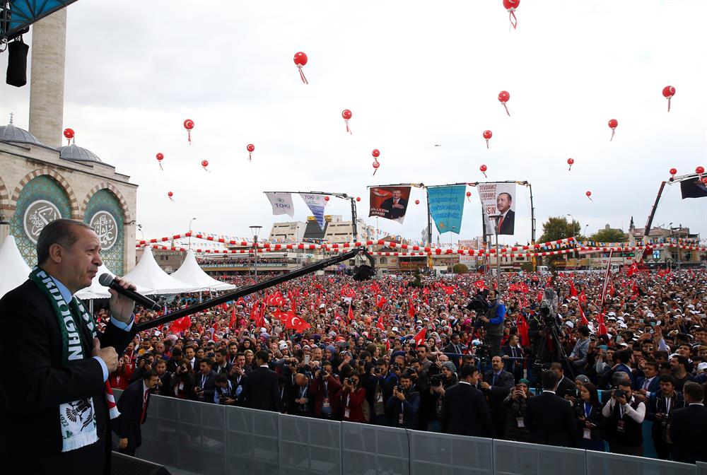 Jutaan Orang Rayakan HUT ke-94 Turki