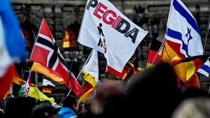 Kekurangan Pendukung, Aksi Anti Islam Belanda Dihadang Kelompok Anti Fasis