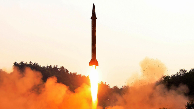 Korea Utara Luncurkan Rudal Balistik ke Arah Jepang