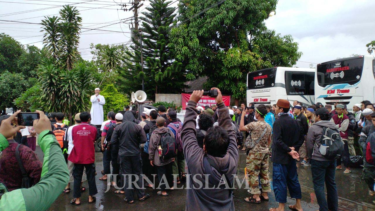 Pagi ini, 50 Bus Kafilah Reuni 212 Soloraya Berangkat ke Jakarta