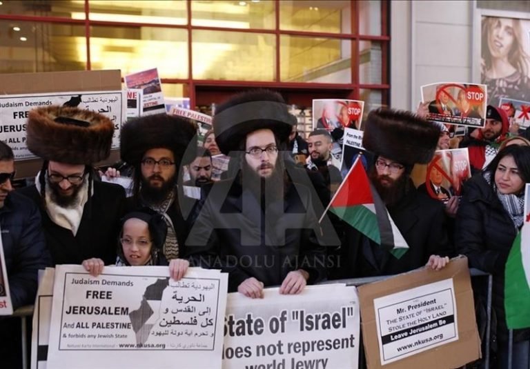Bergabung dengan Muslim AS, Pendeta Yahudi dan Pengikut Anti Zionis ikut Kecam Keputusan Trump