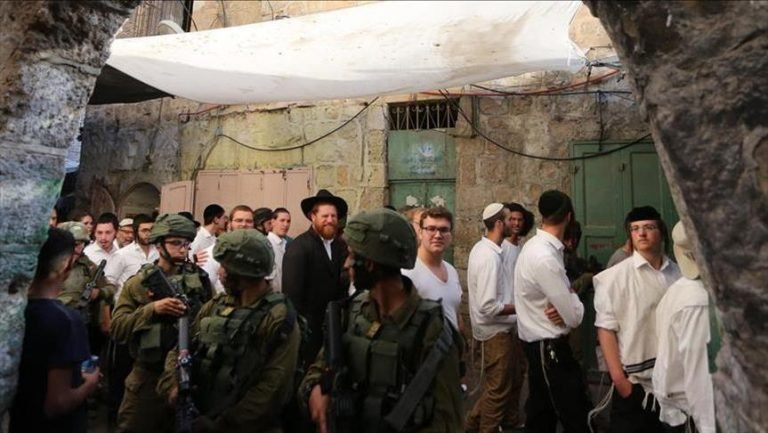 17 Warga Palestina Terluka dalam Bentrokan di Pemakaman Syeikh Yussuf