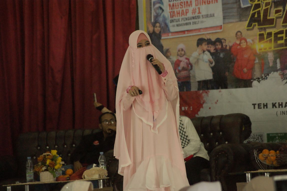 Gandeng Syam Organizer, Komunitas Muslimah Bima Peduli Hadirkan Peggy Galang Dana untuk Palestina