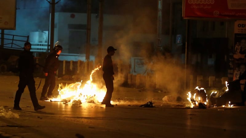 Gelombang Demonstran Semakin Membesar Setelah Tunisia Tangkap Ratusan Aktivis