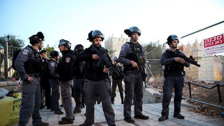 Tiga Anggota Knesset Zionis Paksa Masuk Masjid Al Aqsha