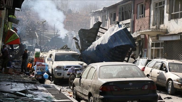 Ratusan Petugas Pemerintah Afghanistan Tewas dan Terluka dalam Serangan Bom di Kabul