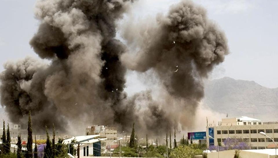Pertempuran Meningkat di Aden: Pasukan Yaman Dukungan Saudi vs Separatis Selatan Dukungan UEA