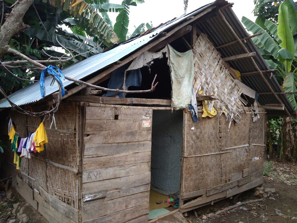 Forum MeDAN Nusa Tenggara Gelar Aksi Bedah Rumah Kaum Dhuafa