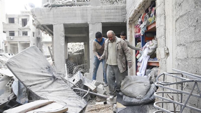 Terus Digempur Syiah Assad Ribuan Warga Pinggiran Damaskus Tinggalkan Rumahnya