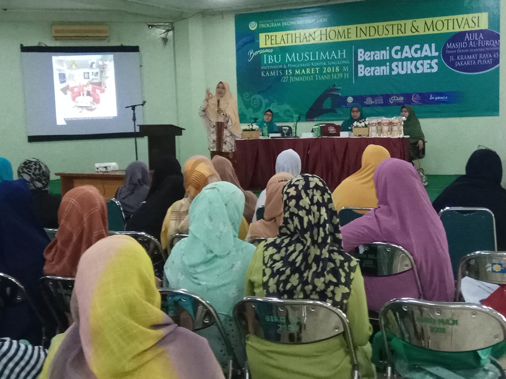 Muslimat Dewan Dakwah Gelar Pelatihan Bisnis Keripik Singkong