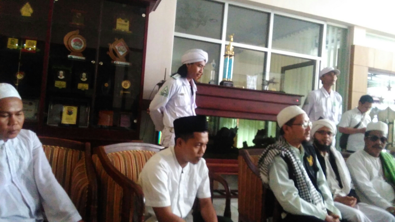 Di Jember, Ormas Islam Sambangi Mapolres Minta Sukmawati Ditangkap