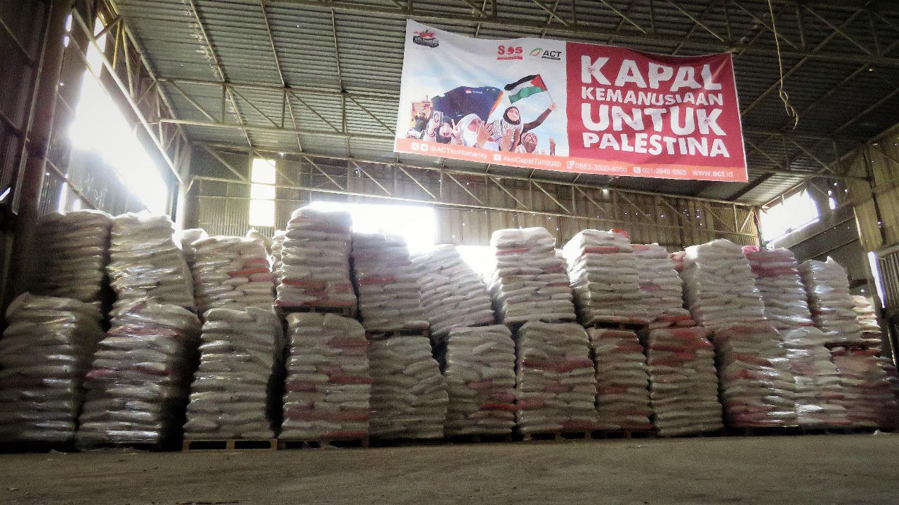 Jelang Ramadan, ACT Salurkan 2.000 Ton Beras Indonesia ke Gaza