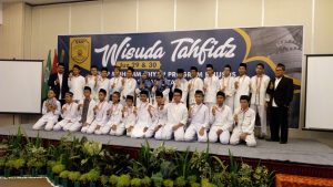 51 Siswa SMP Muhammadiyah PK Solo Ikuti Wisuda Tahfiz