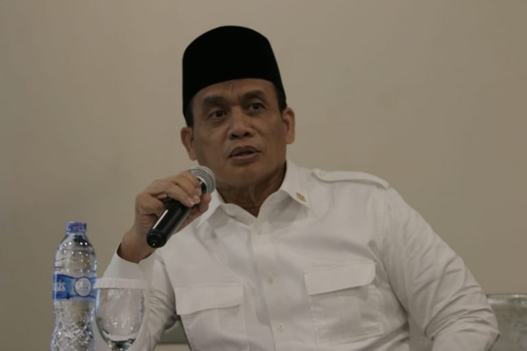 Romo Syafii: Saya Seperti Berjuang Sendirian