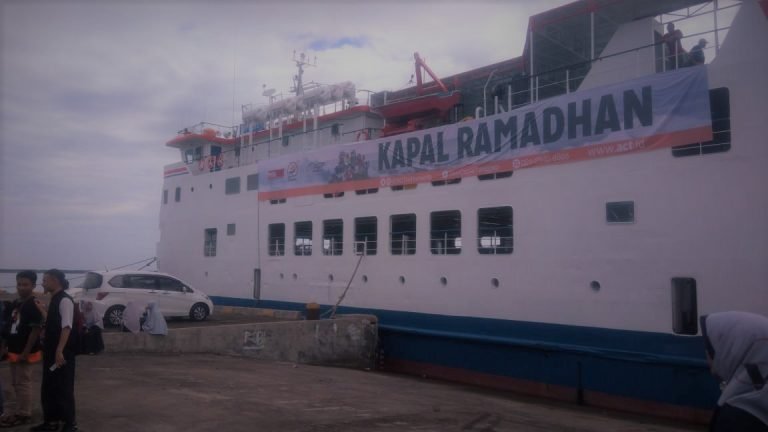 Bantu Minoritas Muslim, Kapal Ramadhan ACT Bertolak ke NTT