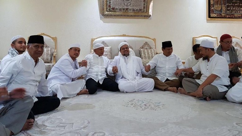 Bertemu Dubes Saudi, Prabowo Buka Peluang Bahas Pemulangan HRS