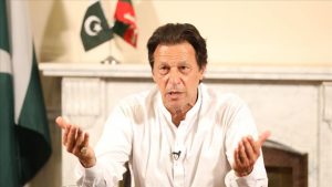 Imran Khan Mantan Atlit Kriket, Calon PM ke-19 Pakistan