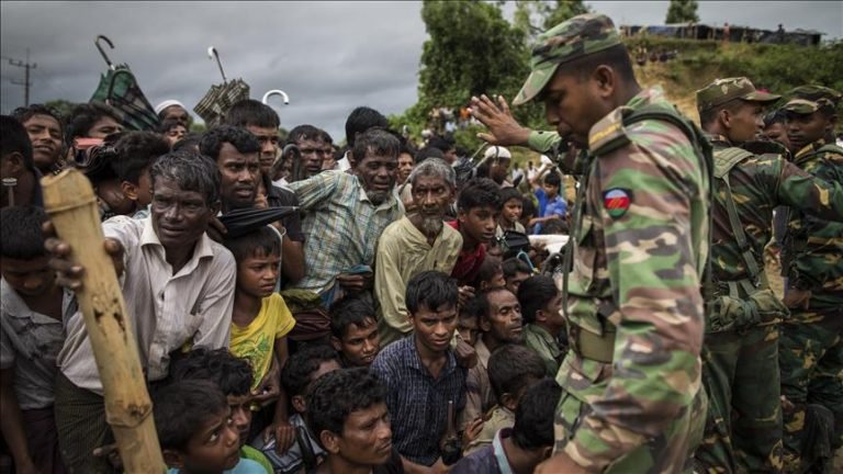 Kembali Alami Kekerasan, 200 Lebih Muslim Rohingya Menunggu Masuk Bangladesh