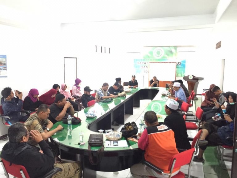 Pemeriksaan Dewi Handayani di Polda NTB Dikawal Elemen Ormas Islam