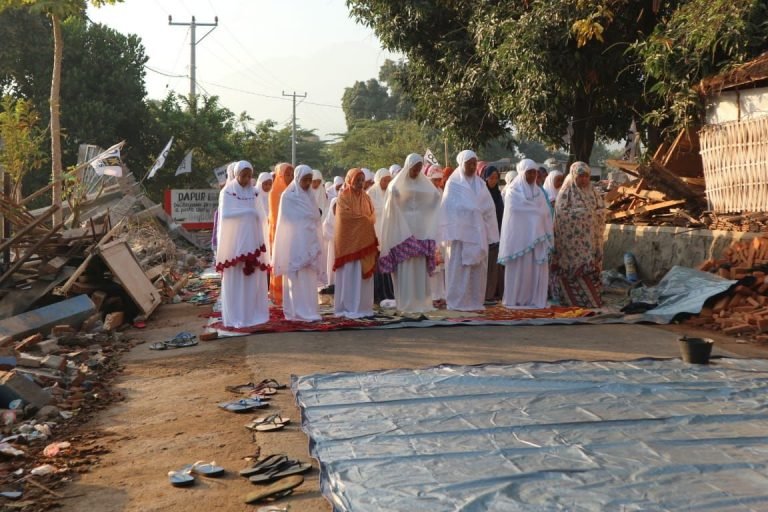 Idul Adha di Lombok Utara, Lebaran di Tengah Reruntuhan