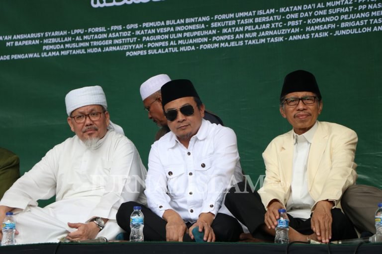 Catatan UBN (2): Diksi Penjajah terhadap Perjuangan Umat Kembali Terulang