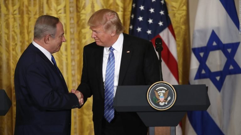 Petinggi Palestina Tolak Solusi Dua Negara Donald Trump