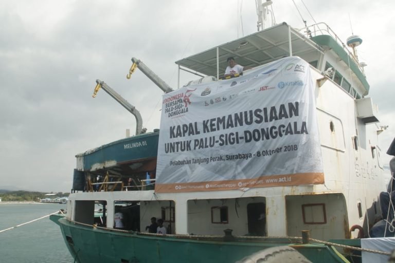 Bawa 1.000 ton Bantuan, Kapal Kemanusiaan ACT Tiba di Palu