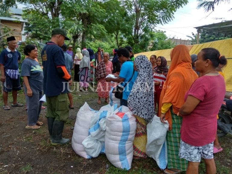 Ciri Golongan Kanan dalam Qur’an: Memberi Makan Ketika Masyarakat Kelaparan