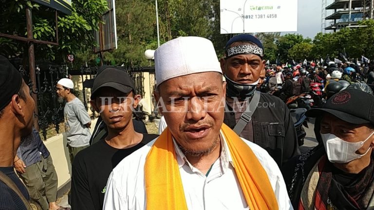 Tokoh Islam Solo Sebut Tragedi Pembakaran Bendera Tauhid Satukan Umat