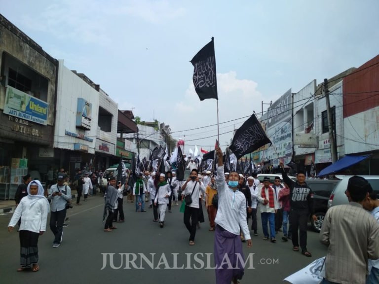 Konspirasi Politik Di Balik Pembakaran Bendera Tauhid