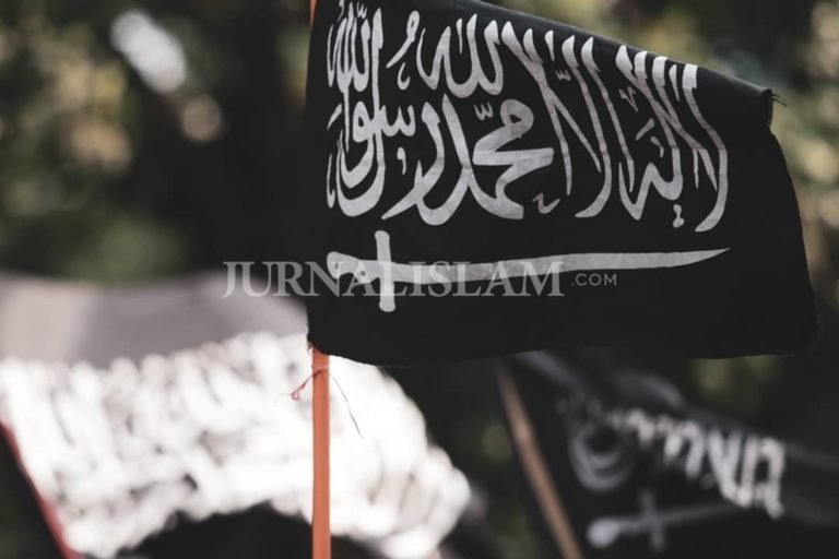 Sinyal Kekalahan Jokowi Di Balik Pembakaran Bendera Tauhid