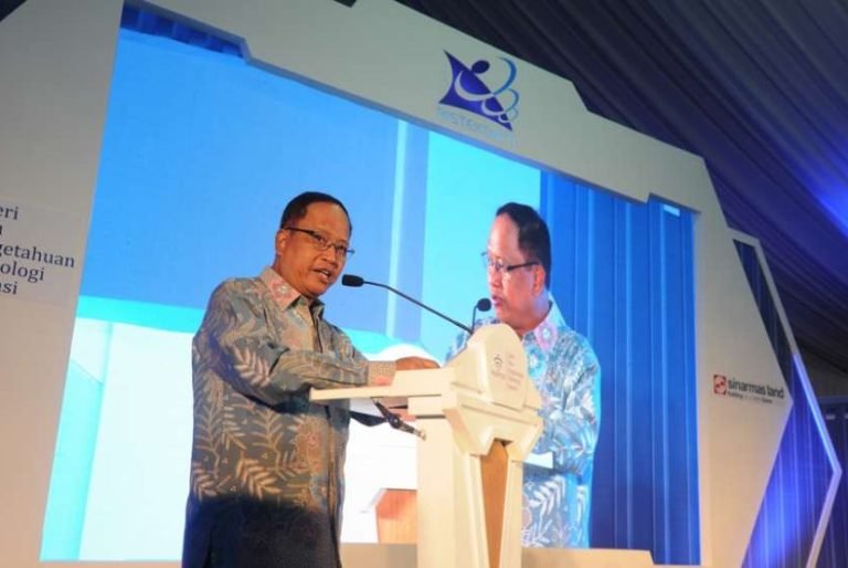 Awasi Mahasiswa, Menristekdikti Terbitkan Aturan Pembinaan Ideologi di Kampus