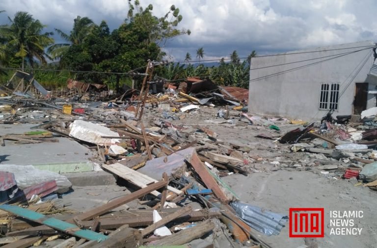Sebelum Tsunami Warga Sedang Menyaksikan Festival Adat Palu Nomoni