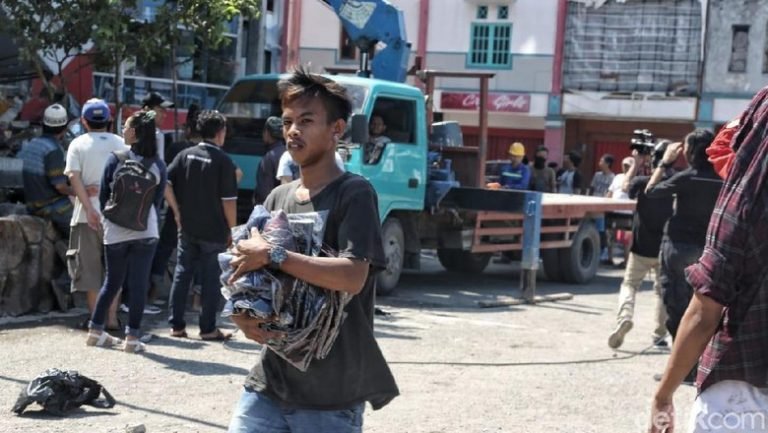 Polri Tindak Pelaku Kriminal dan Penyebar Hoaks di Lokasi Bencana