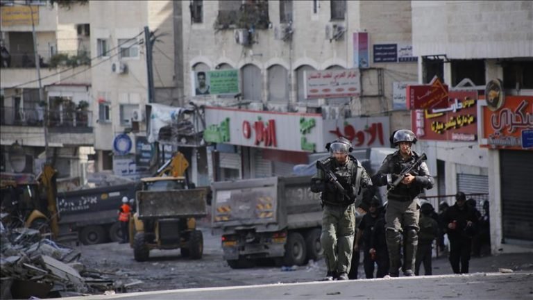 Israel Hancurkan Puluhan Bangunan Pengungsi Palestina di Tanah Palestina