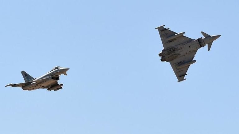 Serangan Udara Koalisi Arab Hantam Kamp Pelatihan Syiah Houthi, 150 Tewas