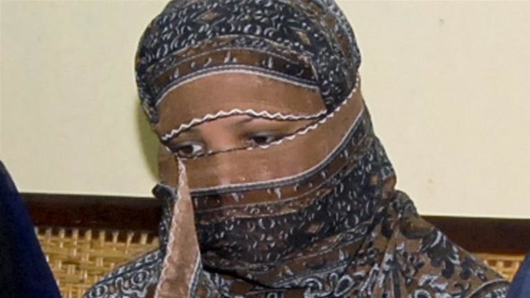 Wanita Kristen Pakistan Penista Nabi Diterbangkan dari Penjara