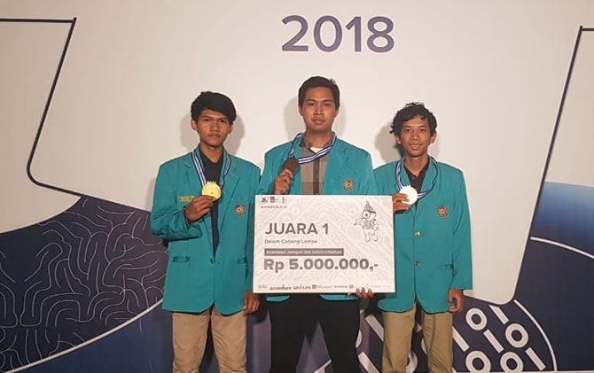 Mahasiswa UMS Raih Penghargaan di Kompetisi Hacker