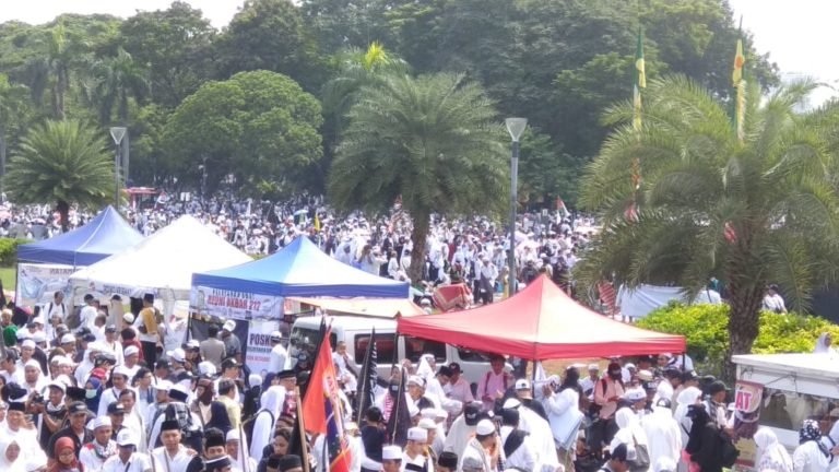 Cerita Posko-posko yang Tak Pernah Bosan Dukung Mujahid-mujahidah Aksi 212