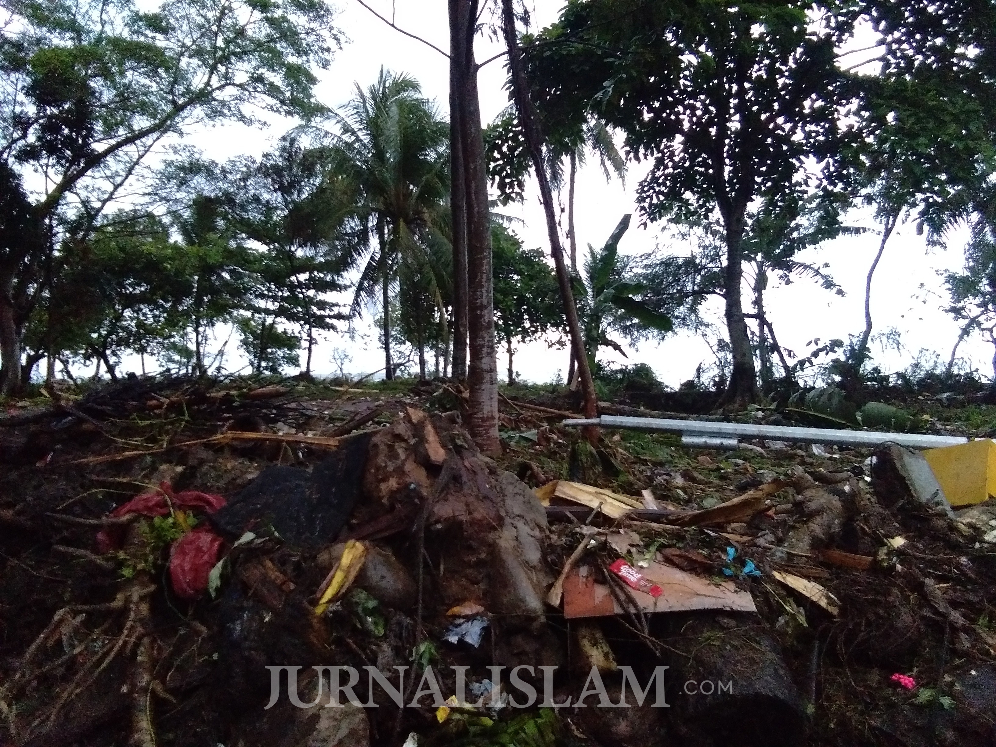 Pilih Mengungsi, Korban Tsunami Masih Belum Berani Pulang