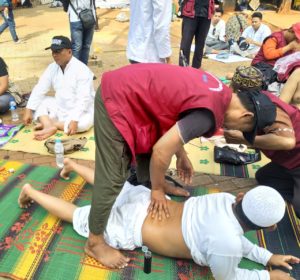 Posko Pijat Gratis Pherthi Laris Dikunjungi Peserta Reuni Akbar 212